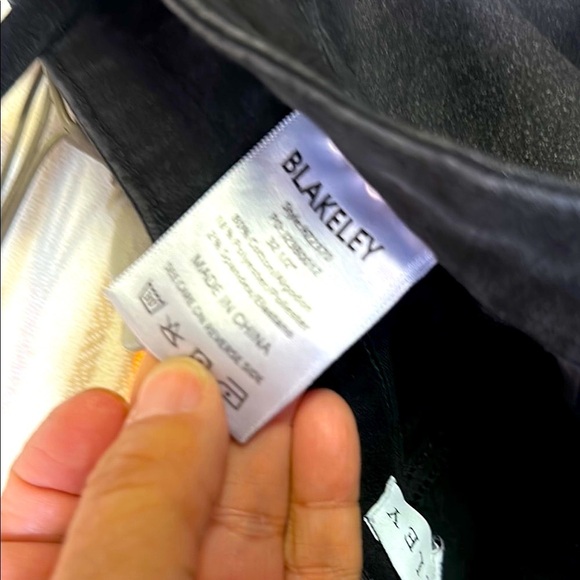 Blakely Black Distressed Jeans - Picture 10 of 14